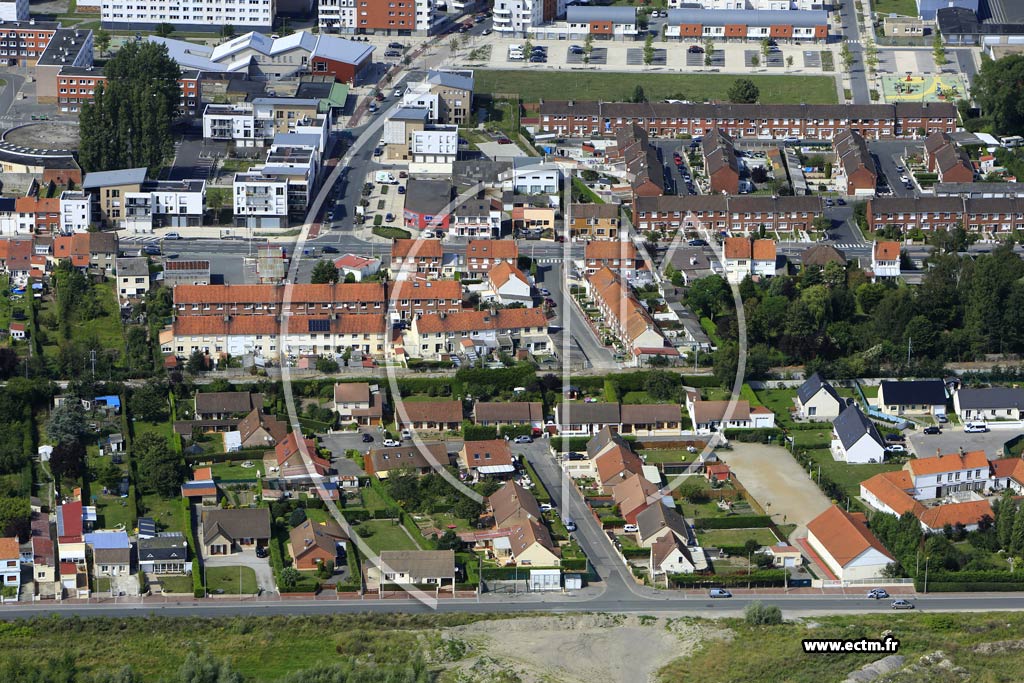 Photo arienne de Calais (Le Beau Marais)