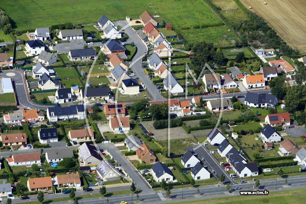 Photo arienne de Calais (Le Petit Courgain est)
