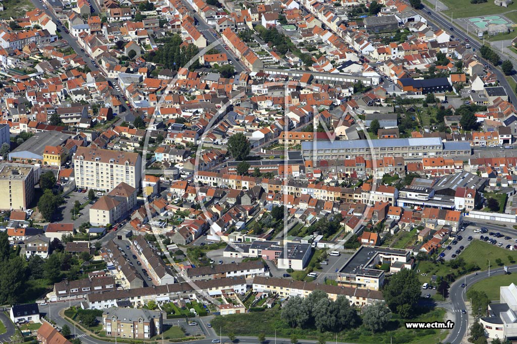 Photo arienne de Calais (Le Virval)