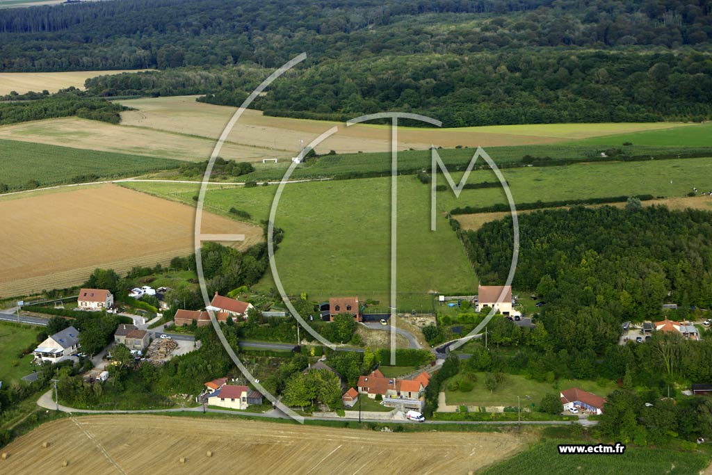 Photo arienne de Fiennes (Le Mont de Fiennes)