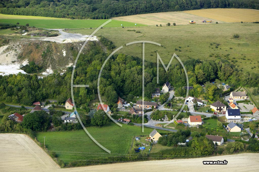 Photo arienne de Fiennes (Les Fours  Chaux)