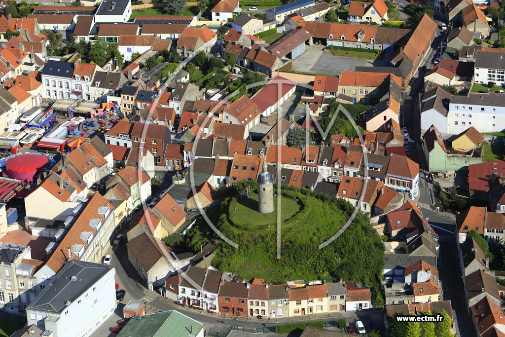 Photo arienne de Gunes (Tour de l'Horloge)