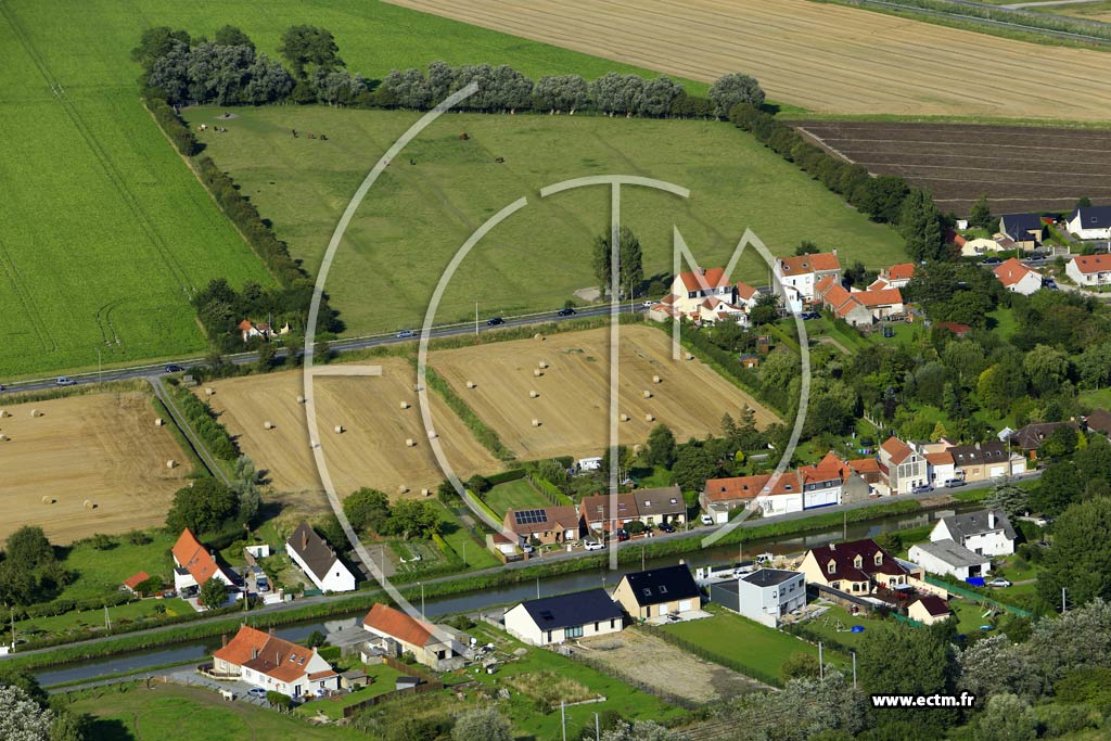 Photo arienne de Les Attaques (Le Pont d'Ardres)