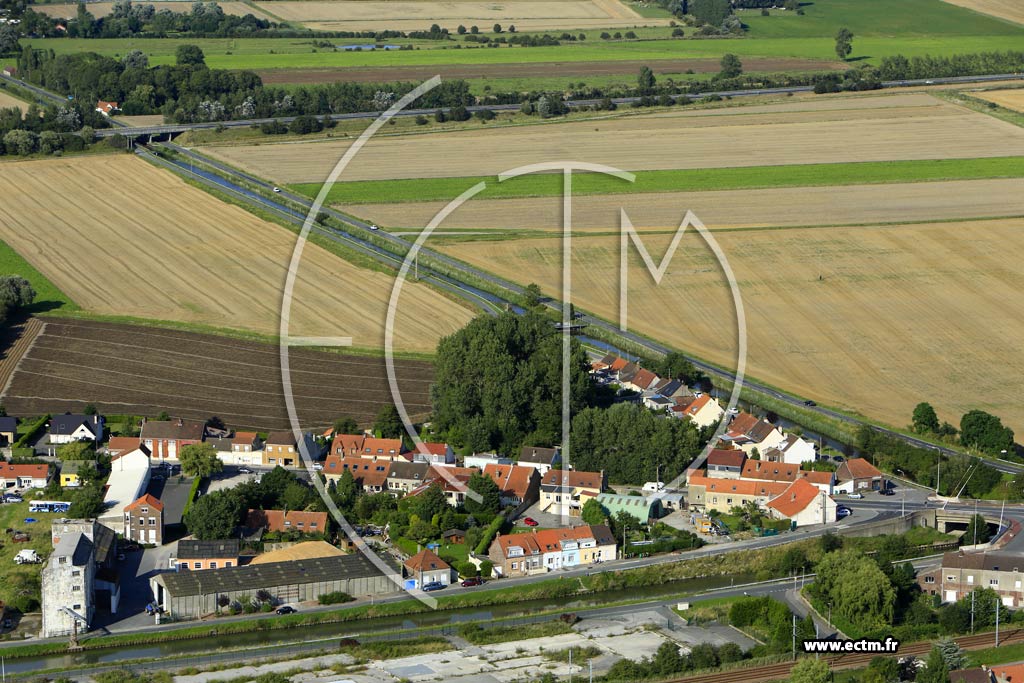 Photo arienne de Les Attaques (Le Pont d'Ardres)