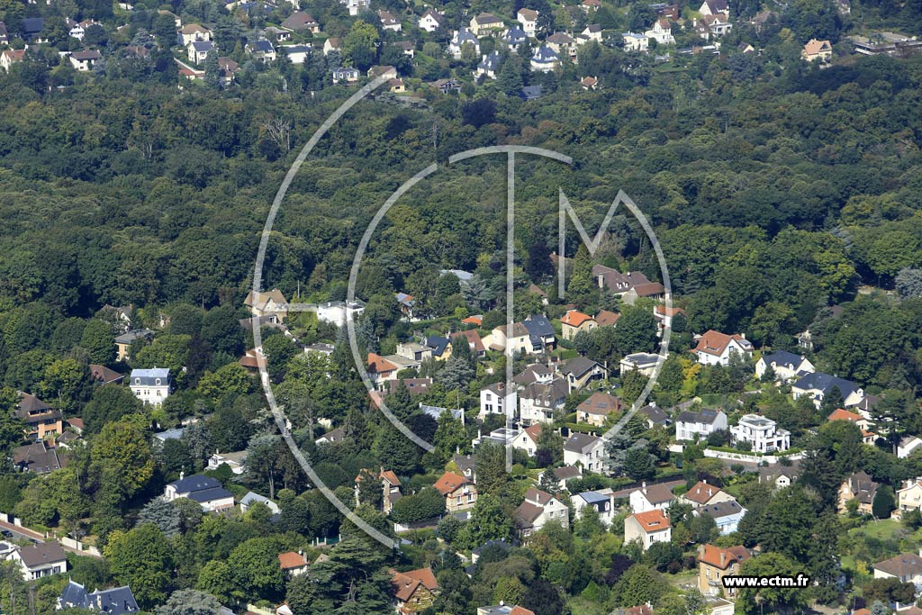 Photo arienne de La Celle-Saint-Cloud (la Feuillaume)