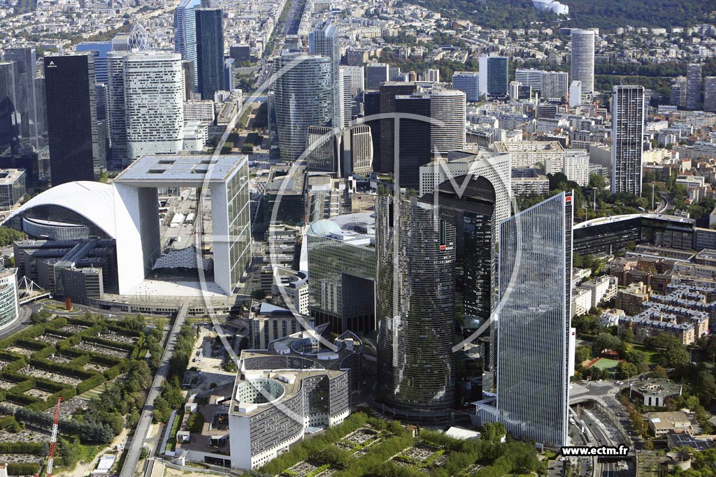 Photo arienne de Nanterre (la Dfense)