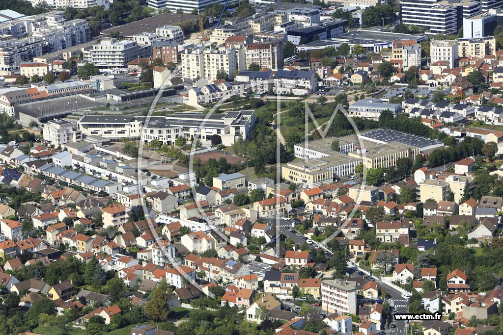 Photo arienne de Nanterre (les Luaps)