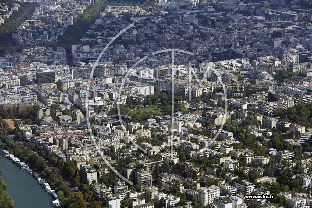 Photo arienne de Neuilly-sur-Seine (Saint-James Madrid)