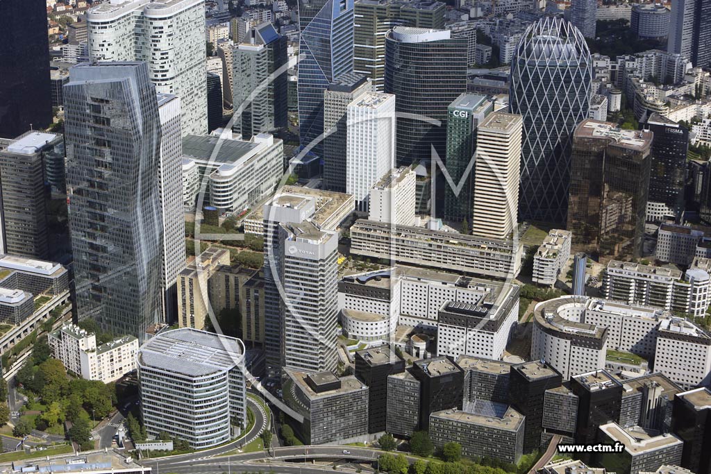 Photo arienne de Puteaux (la Dfense)