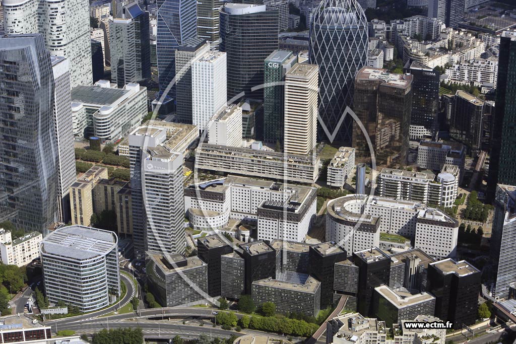 Photo arienne de Puteaux (la Dfense)
