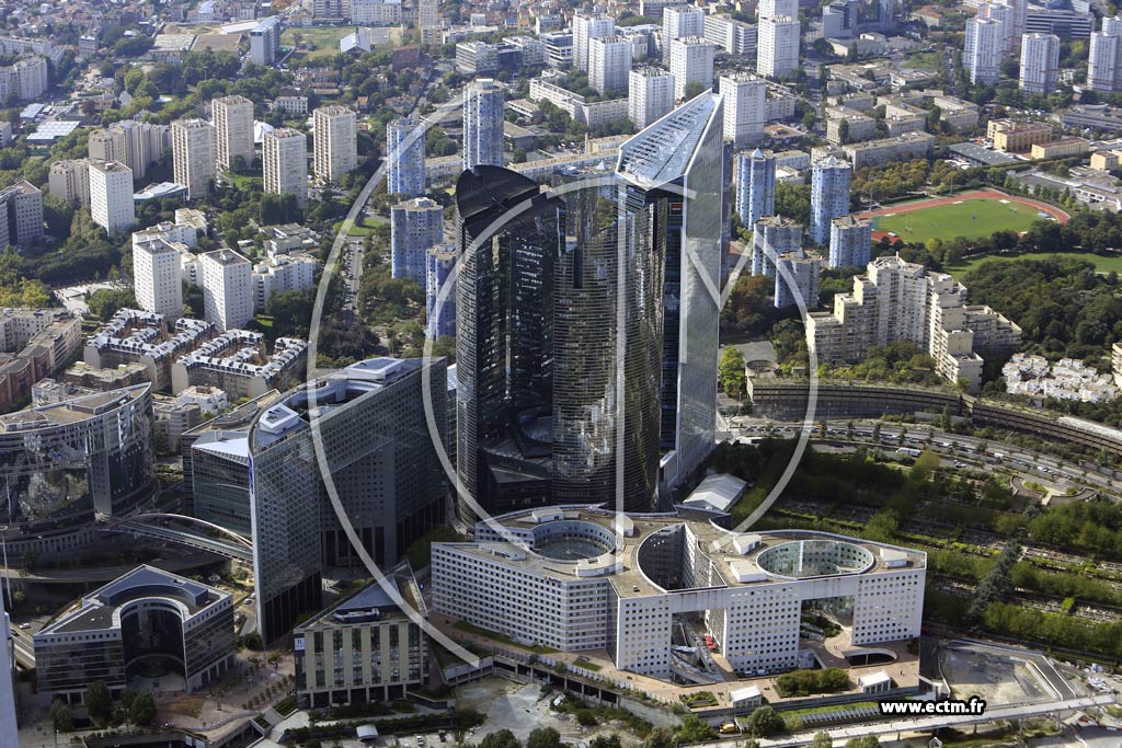 Photo arienne de Puteaux (la Dfense)