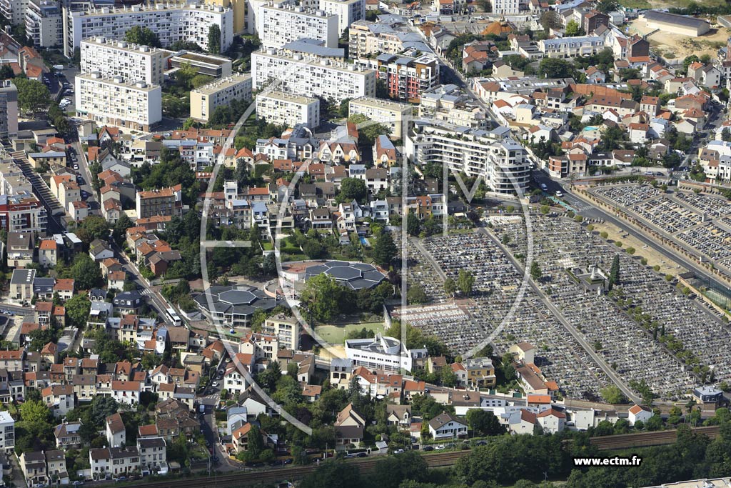 Photo arienne de Suresnes (les Bas Rogers)