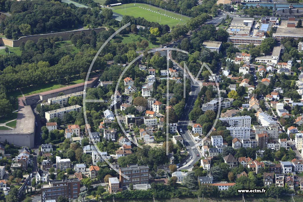 Photo arienne de Suresnes (les Trs Bourgeois)