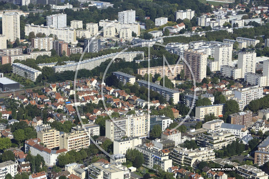 Photo arienne de Bourg-la-Reine (Mirebeau)