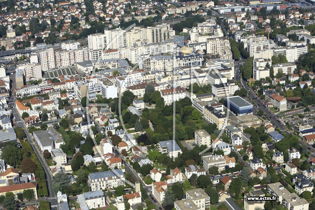 Photo arienne de Bourg-la-Reine (Mirebeau)