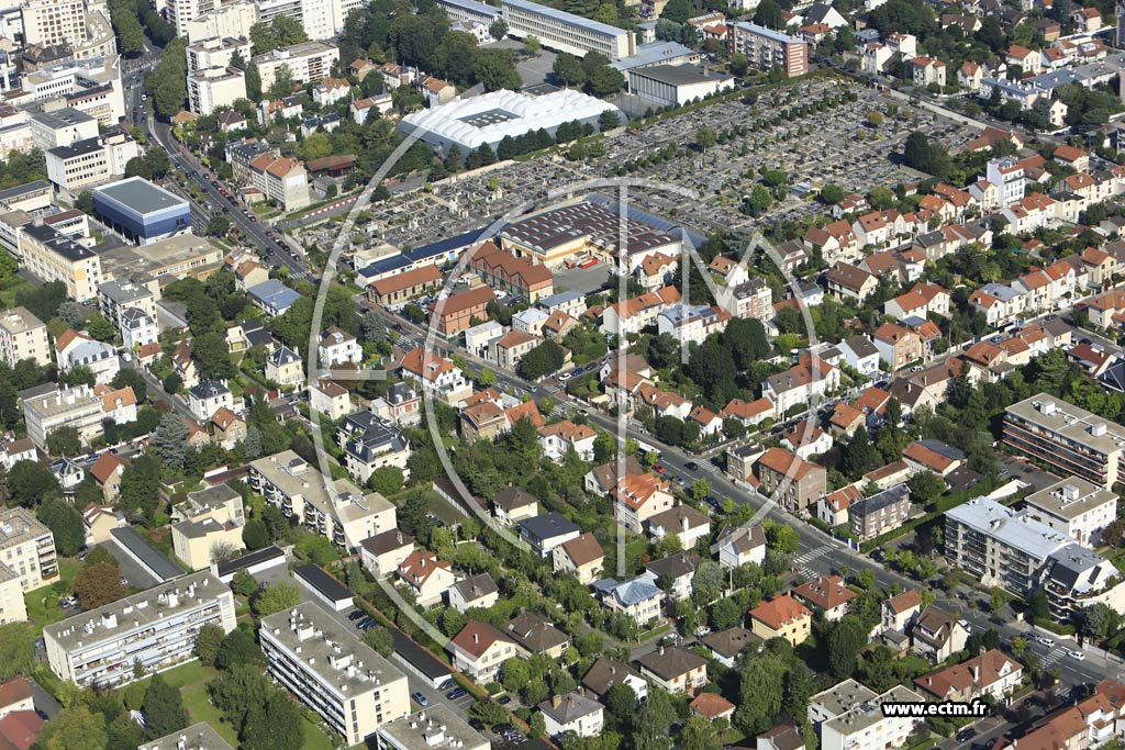 Photo arienne de Bourg-la-Reine (Mirebeau)