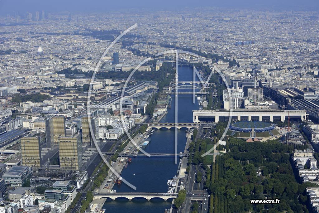 Photo arienne de Paris 13e arr. (Quartier de Bercy)