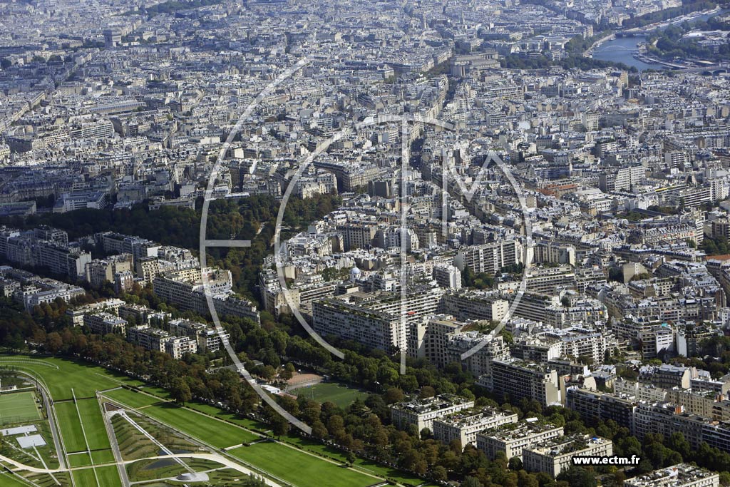 Photo arienne de Paris 16e arr. (Porte de Passy)
