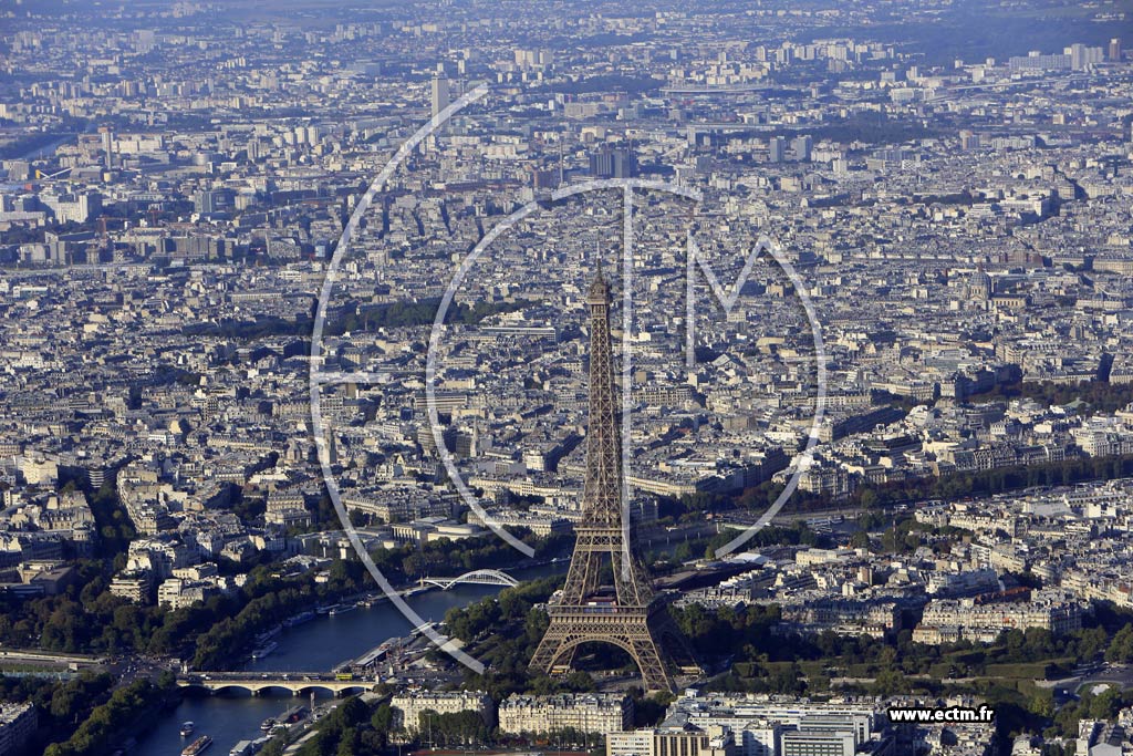 Photo arienne de Paris 7e arr. (Quartier du Gros-Caillou - Tour Eiffel)