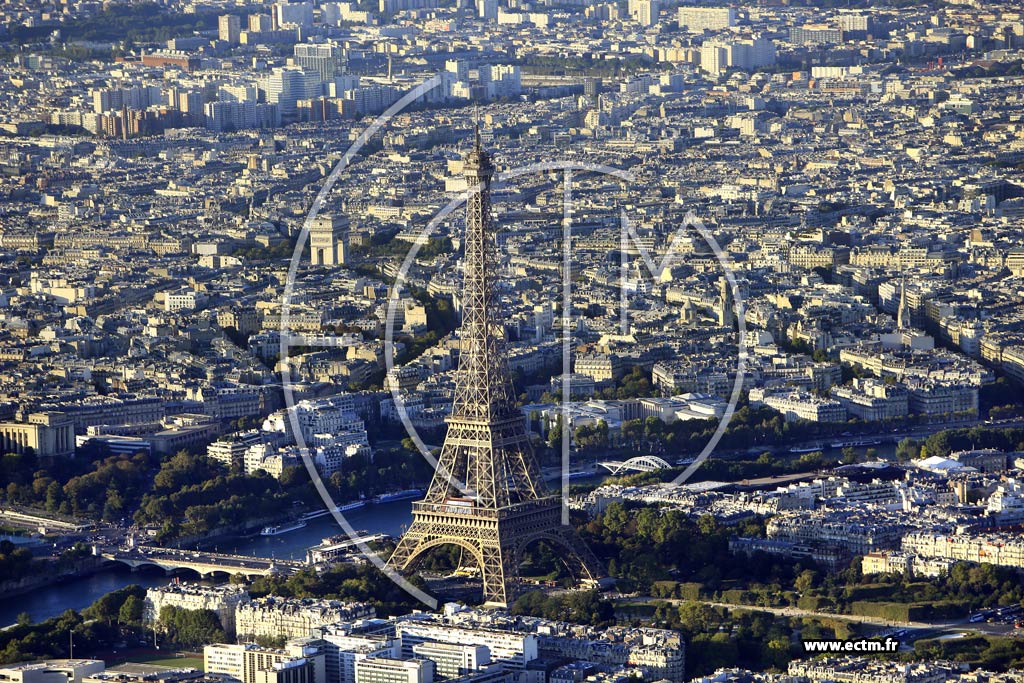 Photo arienne de Paris 7e arr. (Quartier du Gros-Caillou - Tour Eiffel)
