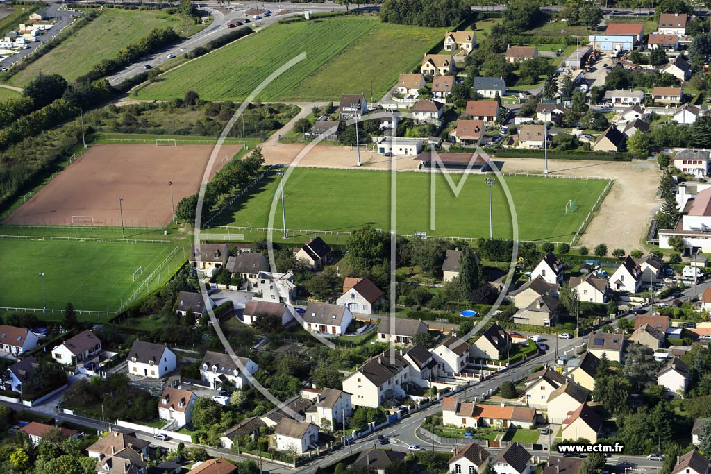 Photo arienne de Gargenville (Quartier de la Place du Gnral De Gaulle)