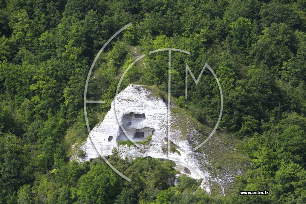 Photo arienne de Haute-Isle (Grottes du Colombier)