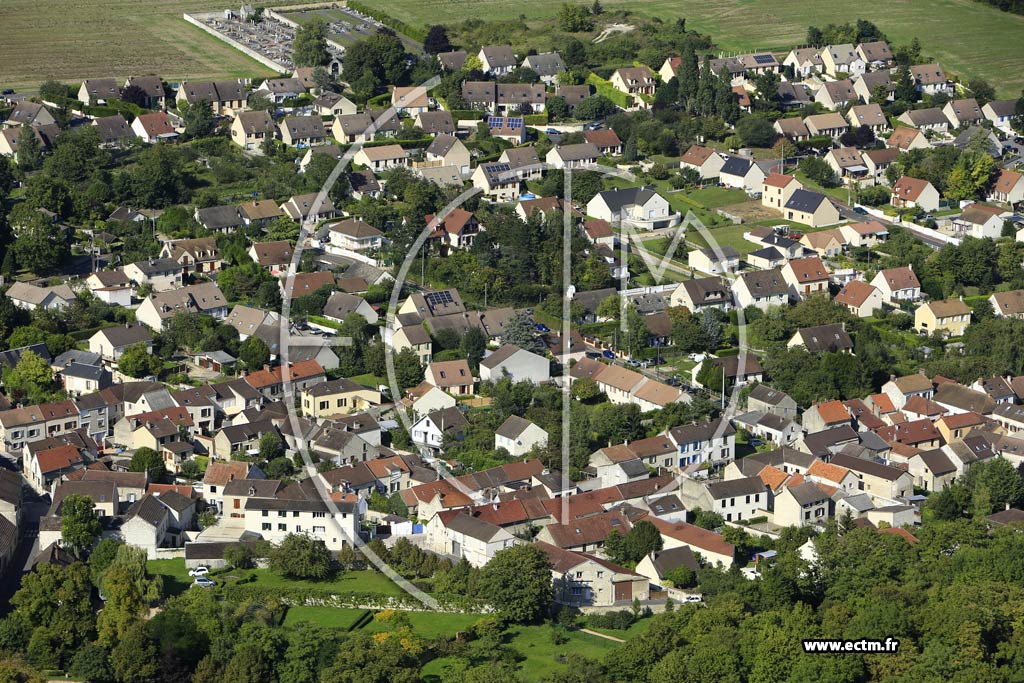 Photo arienne de Issou (Quartier de la Rue du Soleil Levant)