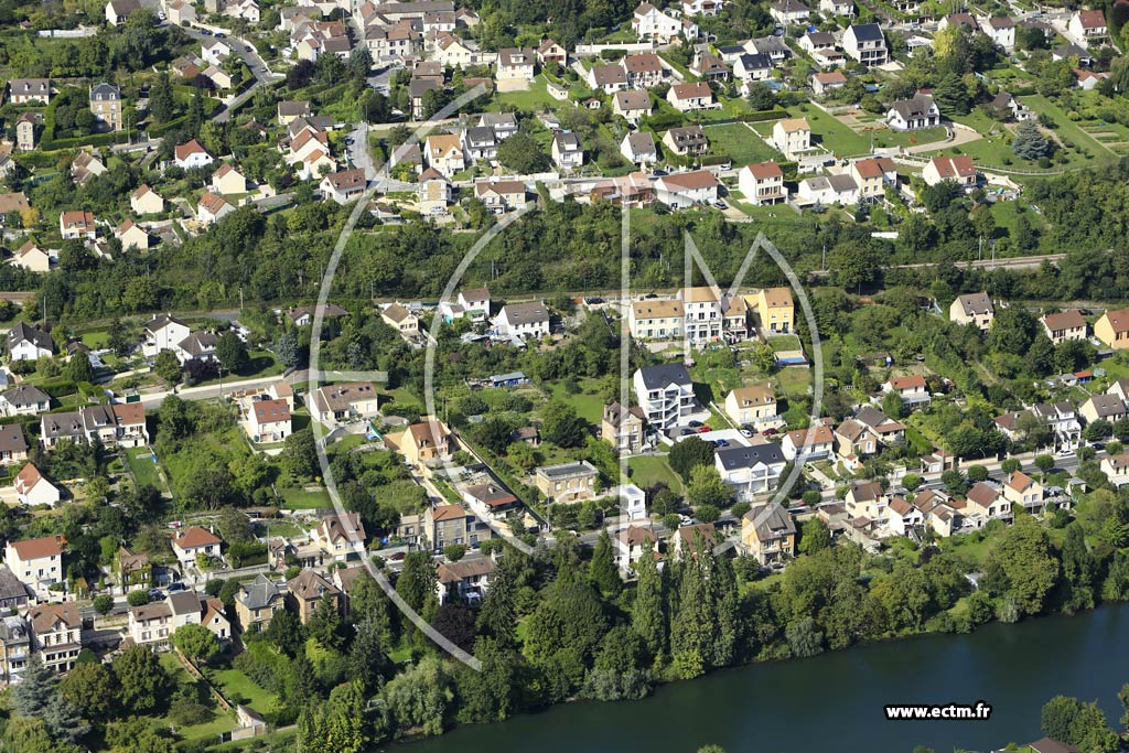 Photo arienne de Juziers (Quartier du Chemin de Contre-Halage)