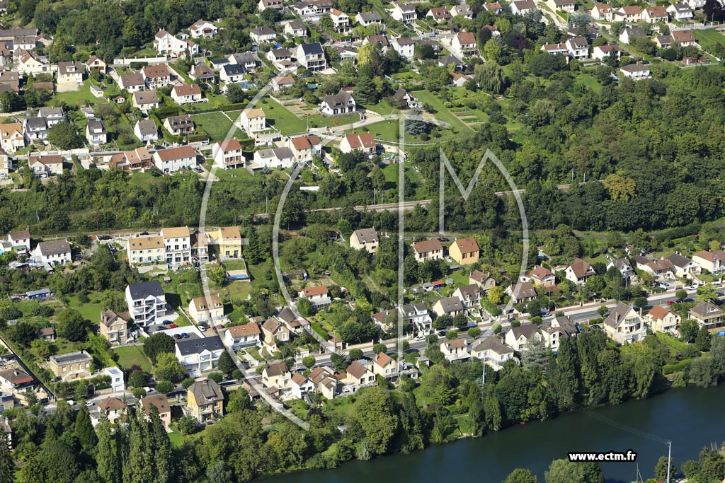 Photo arienne de Juziers (Quartier du Chemin de Contre-Halage)