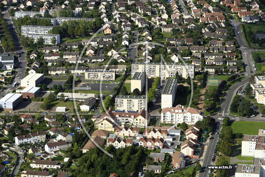Photo arienne de Limay (Quartier de l'Avenue de la Paix)