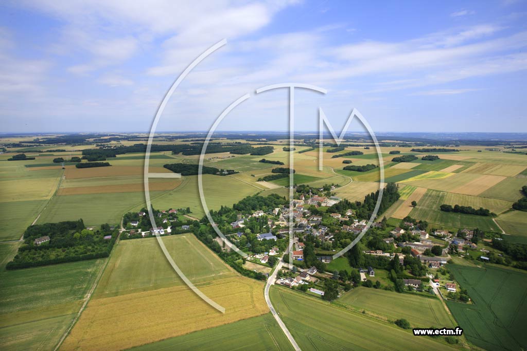 Photo arienne de Longnes (la Fortelle)