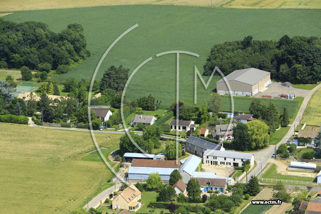 Photo arienne de Longnes (Mirbel)