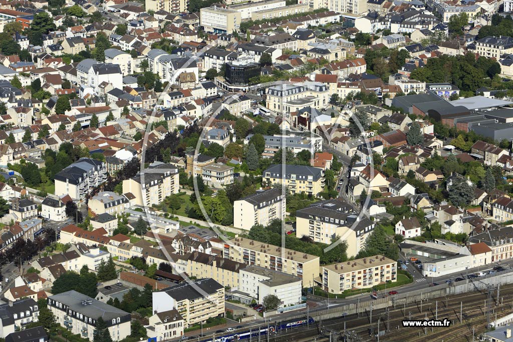 Photo arienne de Mantes-la-Jolie