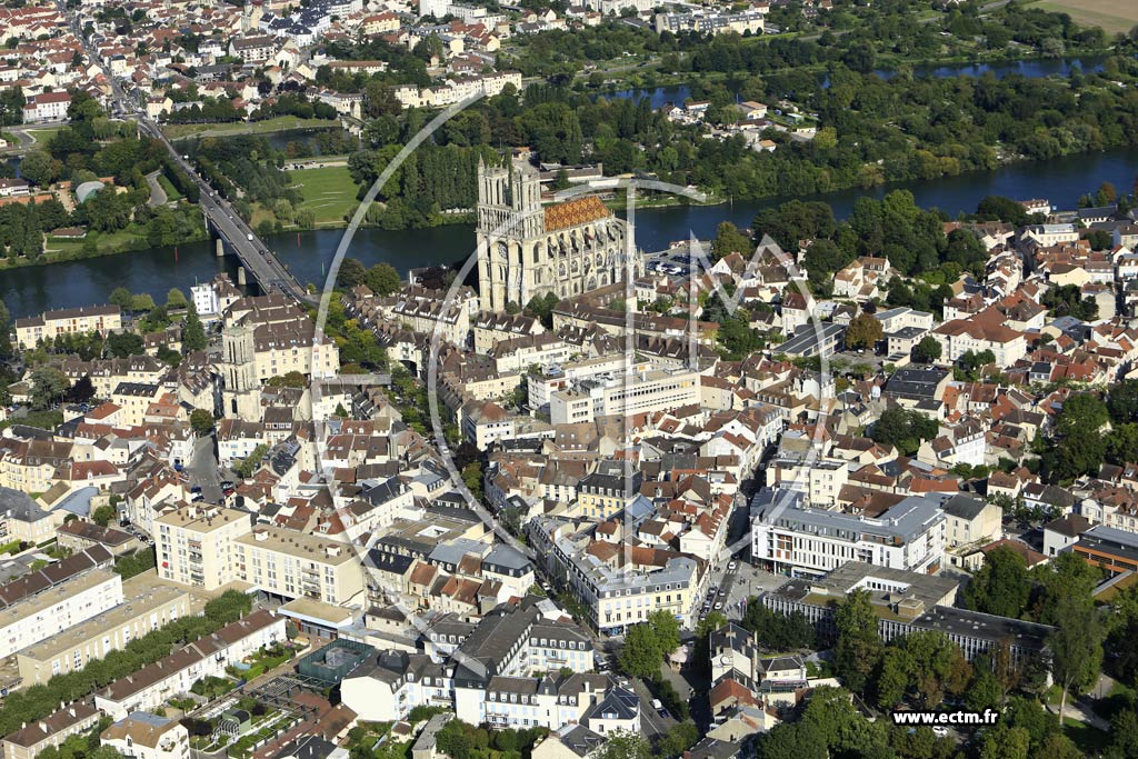 Photo arienne de Mantes-la-Jolie (Centre)