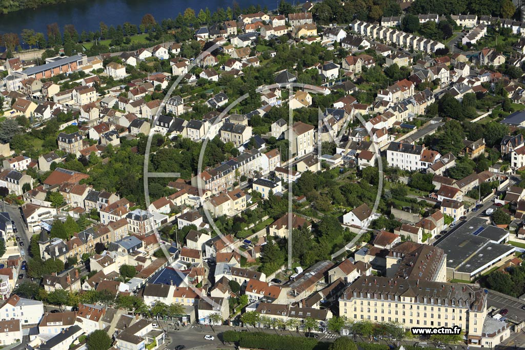 Photo arienne de Mantes-la-Jolie (les Cordeliers - les Martraits)