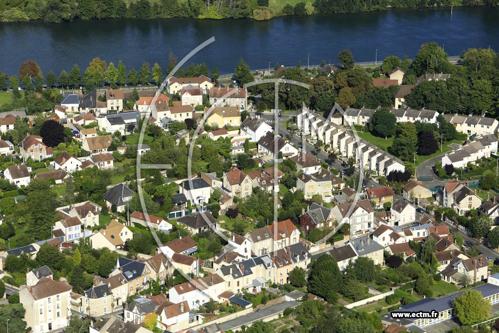 Photo arienne de Mantes-la-Jolie (les Cordeliers - les Martraits)