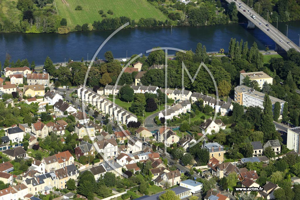 Photo arienne de Mantes-la-Jolie (les Cordeliers - les Martraits)