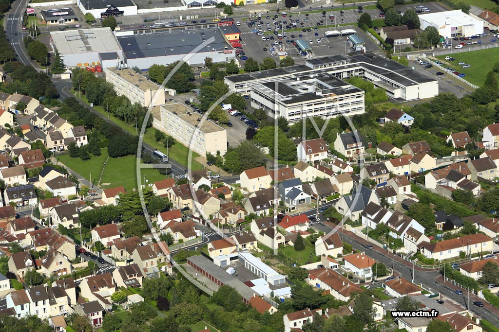 Photo arienne de Mantes-la-Jolie (Quartier de la Rue des coles)