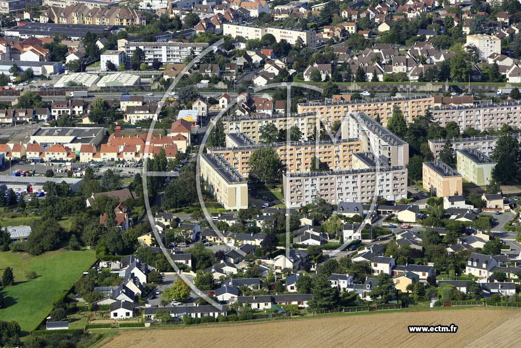 Photo arienne de Mantes-la-Ville (les Btes)