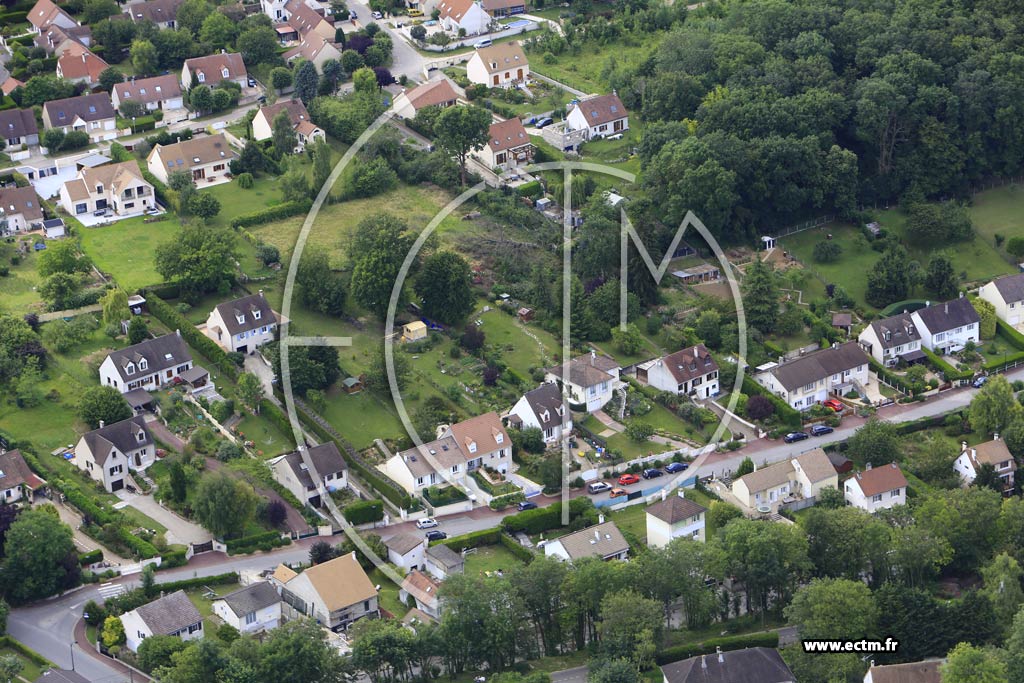Photo arienne de Mzires-sur-Seine (le Bois Coffard)
