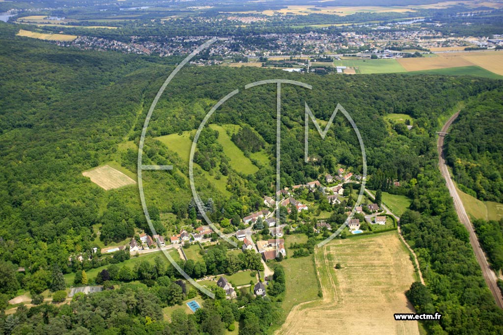 Photo arienne de Perdreauville (Apremont)