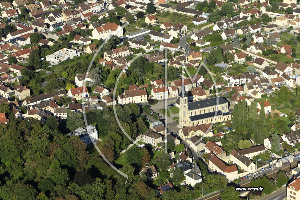 Photo arienne de Rosny-sur-Seine (Quartier du centre-ville)