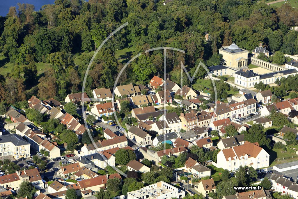 Photo arienne de Rosny-sur-Seine (Quartier du centre-ville)