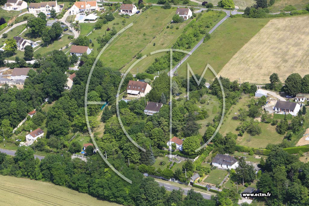 Photo arienne de Saint-Martin-la-Garenne (les Noues)