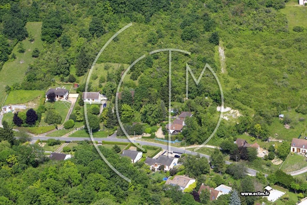 Photo arienne de Vtheuil (les Noures)
