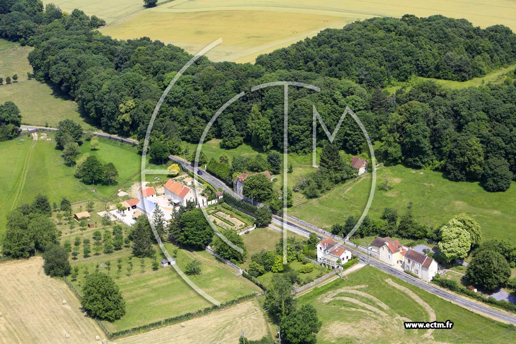 Photo arienne de Vienne-en-Arthies (Chaudray)