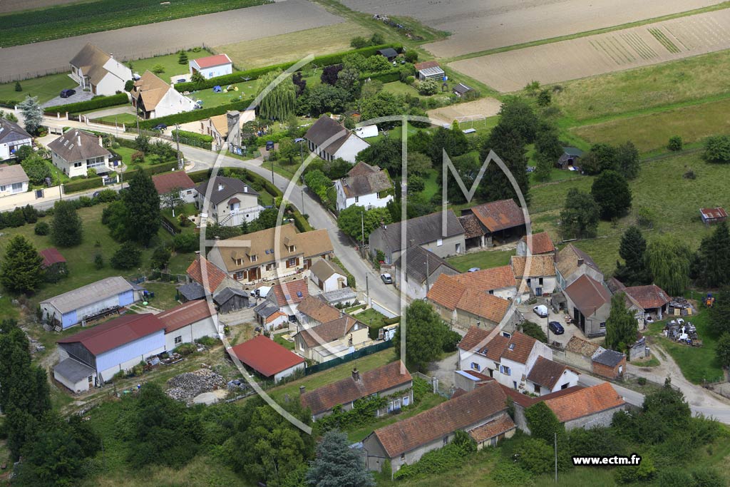 Photo arienne de Villiers-le-Mahieu (Boulaincourt)
