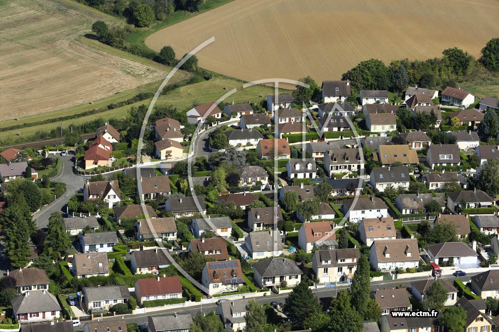 Photo arienne de Beynes (les Chnes)