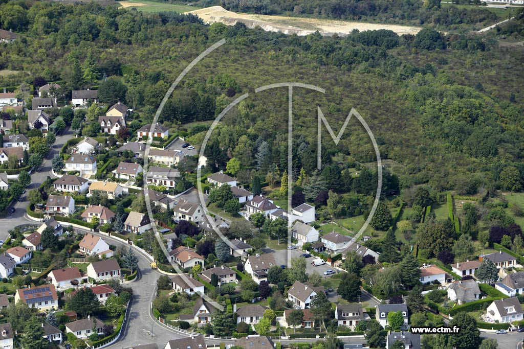 Photo arienne de Beynes (Val des Quatre Pignons)