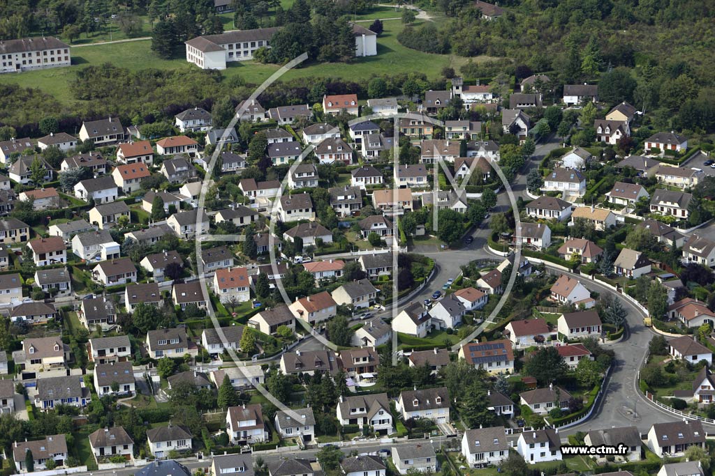 Photo arienne de Beynes (Val des Quatre Pignons)